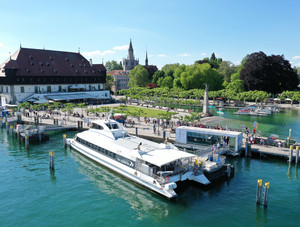 Katamaran auf dem Bodensee vor dem Konzil in Konstanz