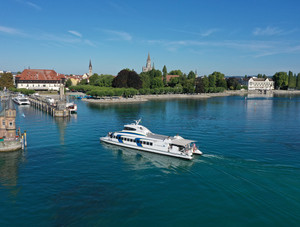 Ferdinand Einfahrt Hafen Friedrichshafen